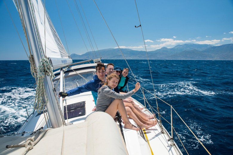 Путешествие на парусной яхте