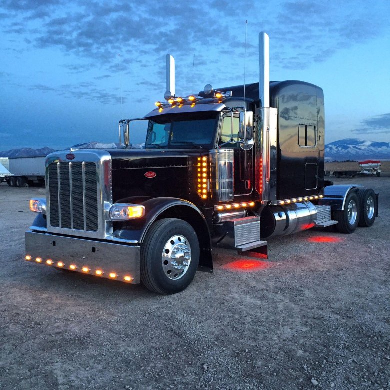 Тягач петербилт 389