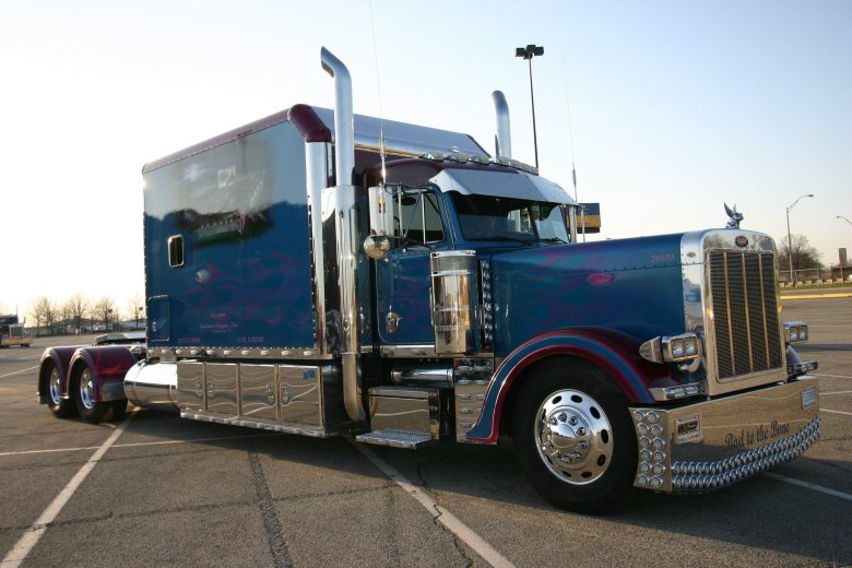 Седельный тягач peterbilt 379