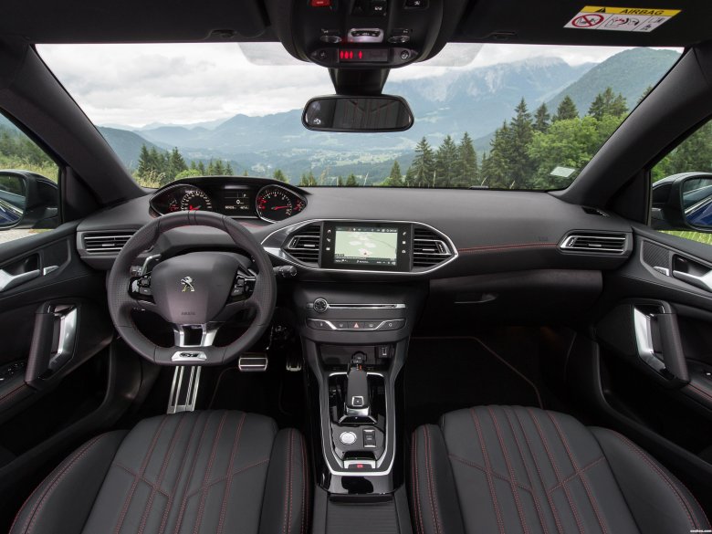 Peugeot 308 2021 interior