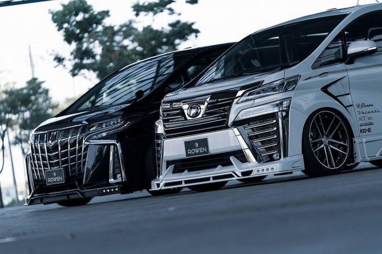 Toyota минивэн alphard 2021
