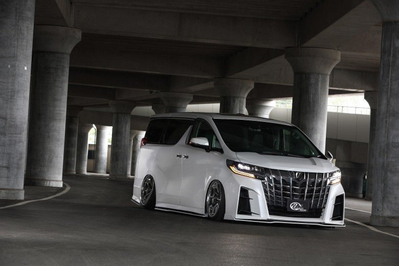 Тойота альфард 2018