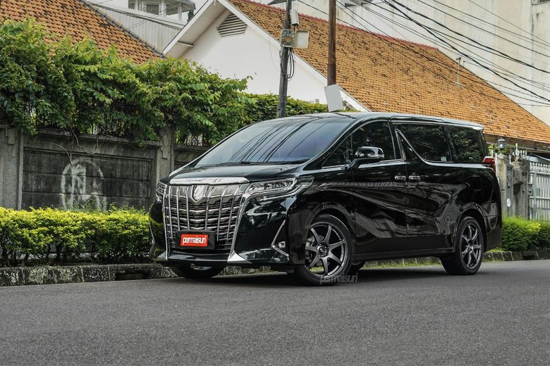 Тойота альфард 2021