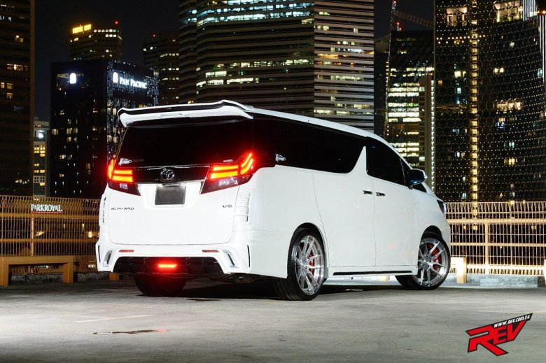 Тойота минивэн альфард