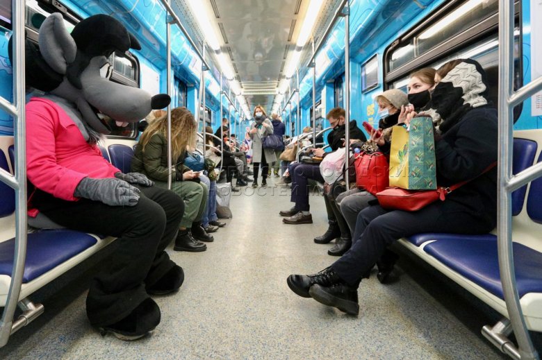 Вагон в метро