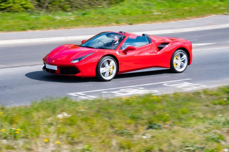 Ferrari 488 spider