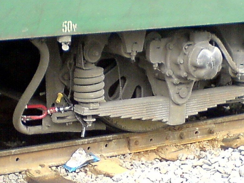 Рессорное подвешивание электровоза вл10