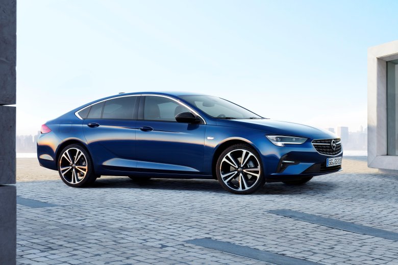 Опель инсигния 2022 новый