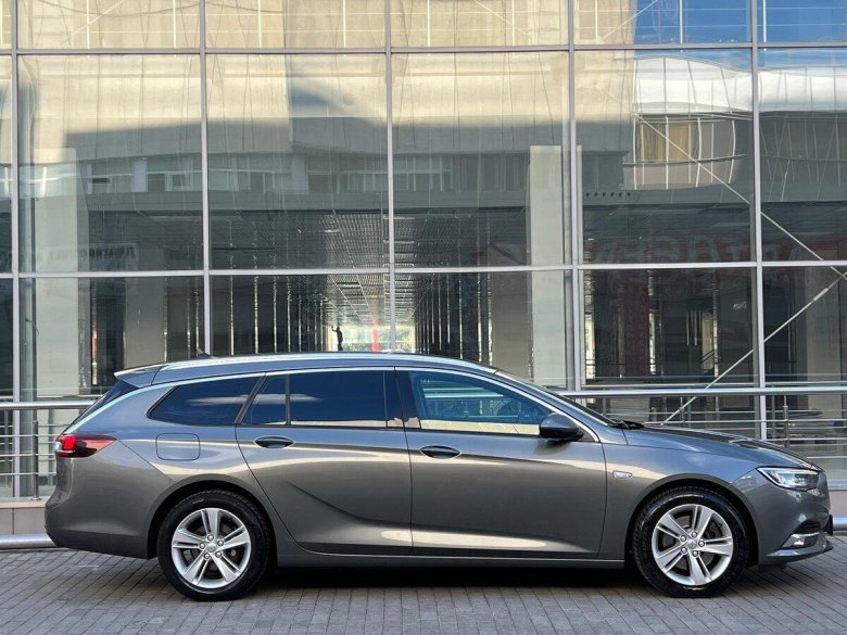 2410 универсал 2019 опель инсигния