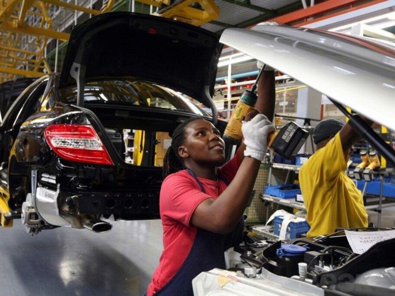 Завод мерседес бенц в германии