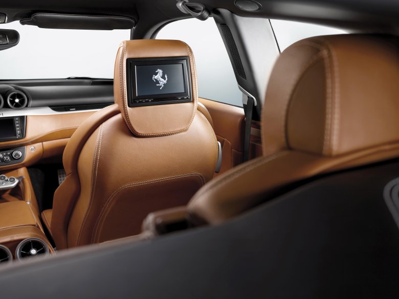 Ferrari ff салон