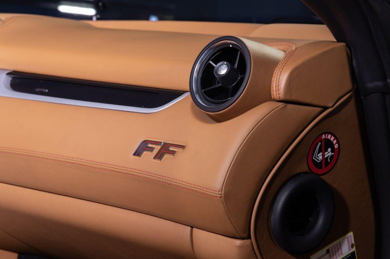 Феррари калифорния 2010