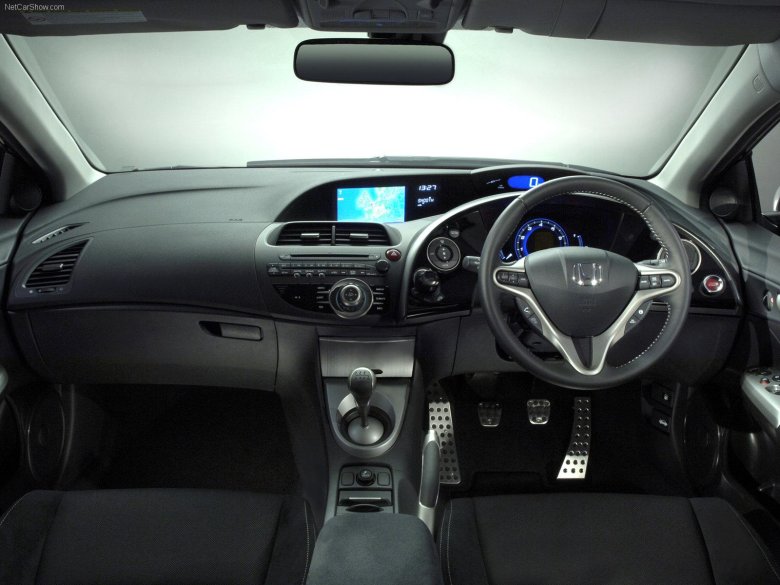 Honda civic 2006 хэтчбек салон