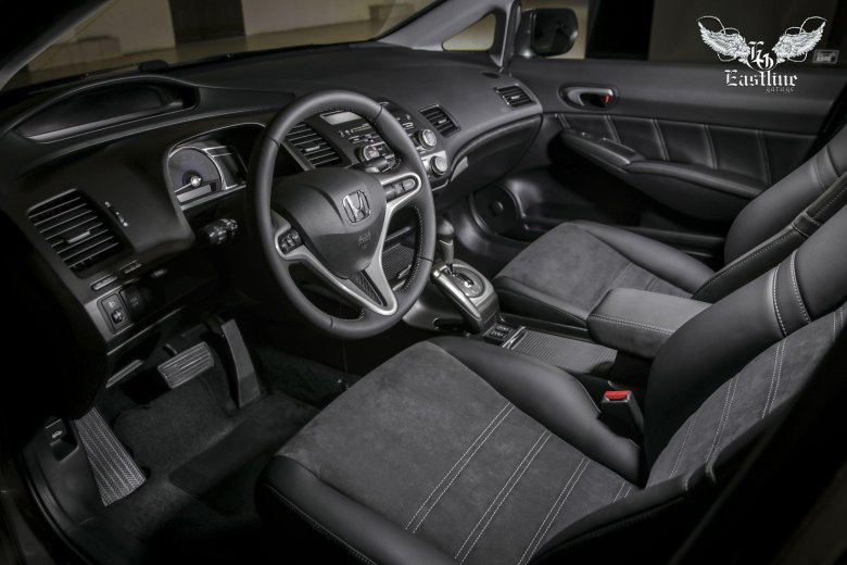 Чёрный салон цивик 4д