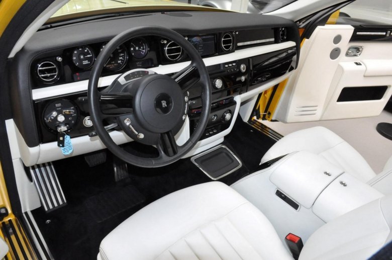 Rolls royce phantom 2022 салон