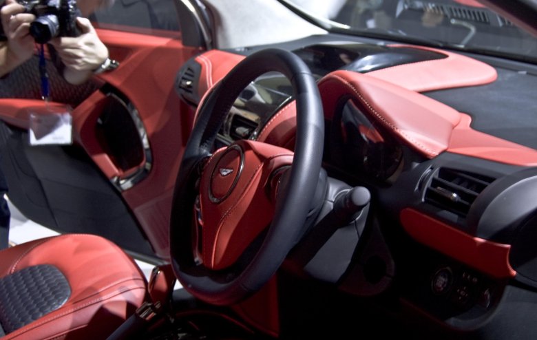 Aston martin one-77 салон