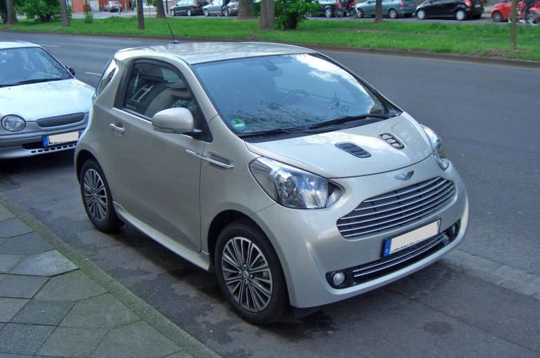 Toyota iq aston martin cygnet