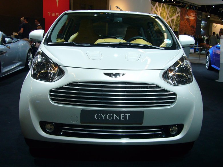 Астон мартин cygnet