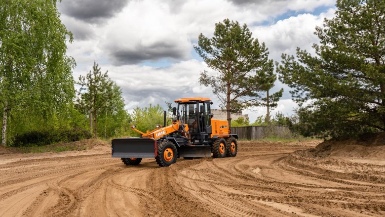 Автогрейдер umg - гс-14.02