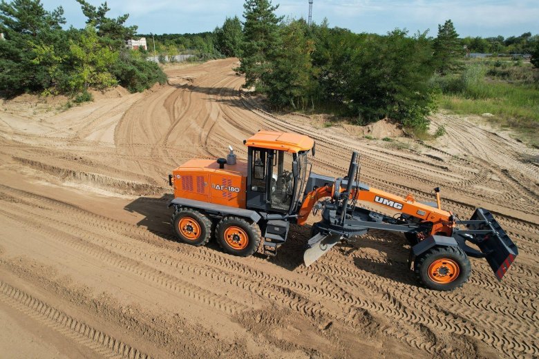 Автогрейдер amkodor g160