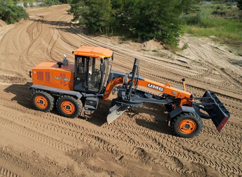 Автогрейдер аг 140