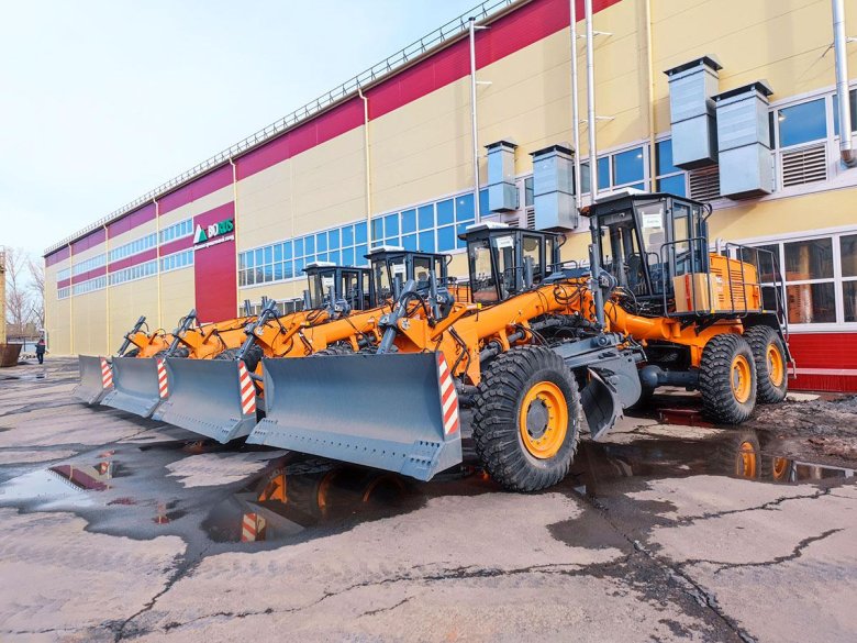 Автогрейдер дз 250