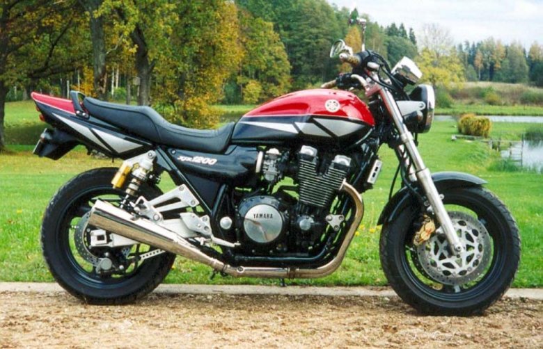 Yamaha xjr 1200