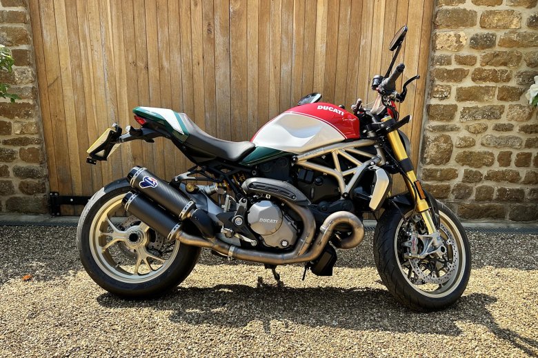 Ducati monster 1200