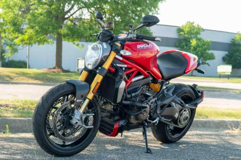 Ducati monster 1200s