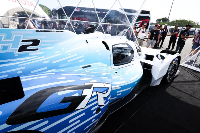 Гоночная машин