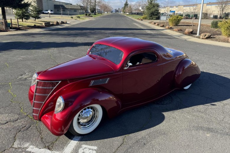 Ford coupe