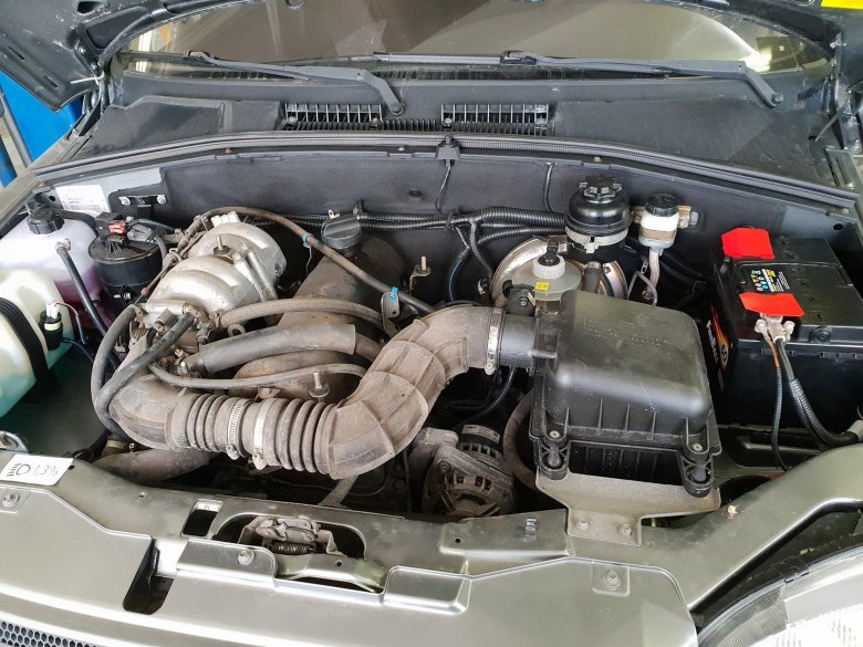 Подкапотное пространство нива шевроле