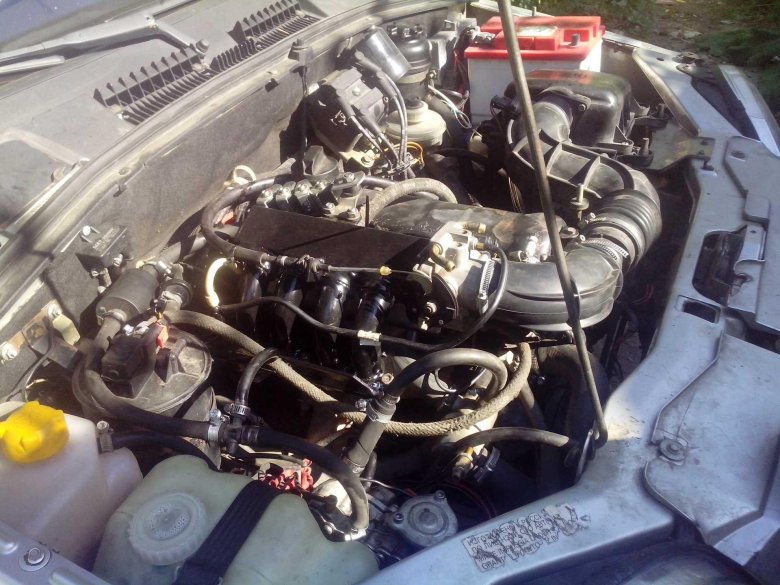 Моторный отсек нива шевроле