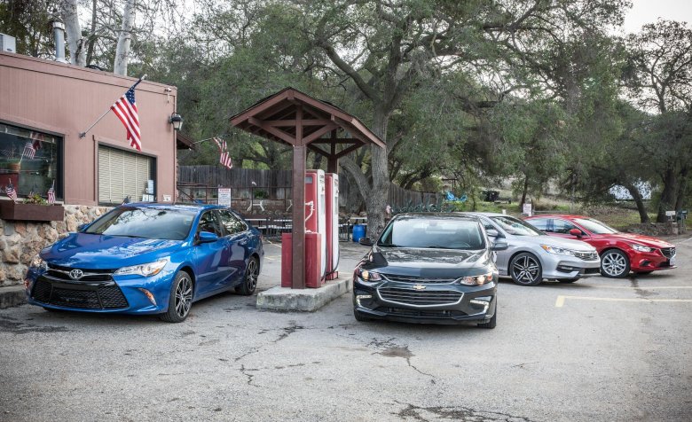 Chevrolet malibu vs toyota camry