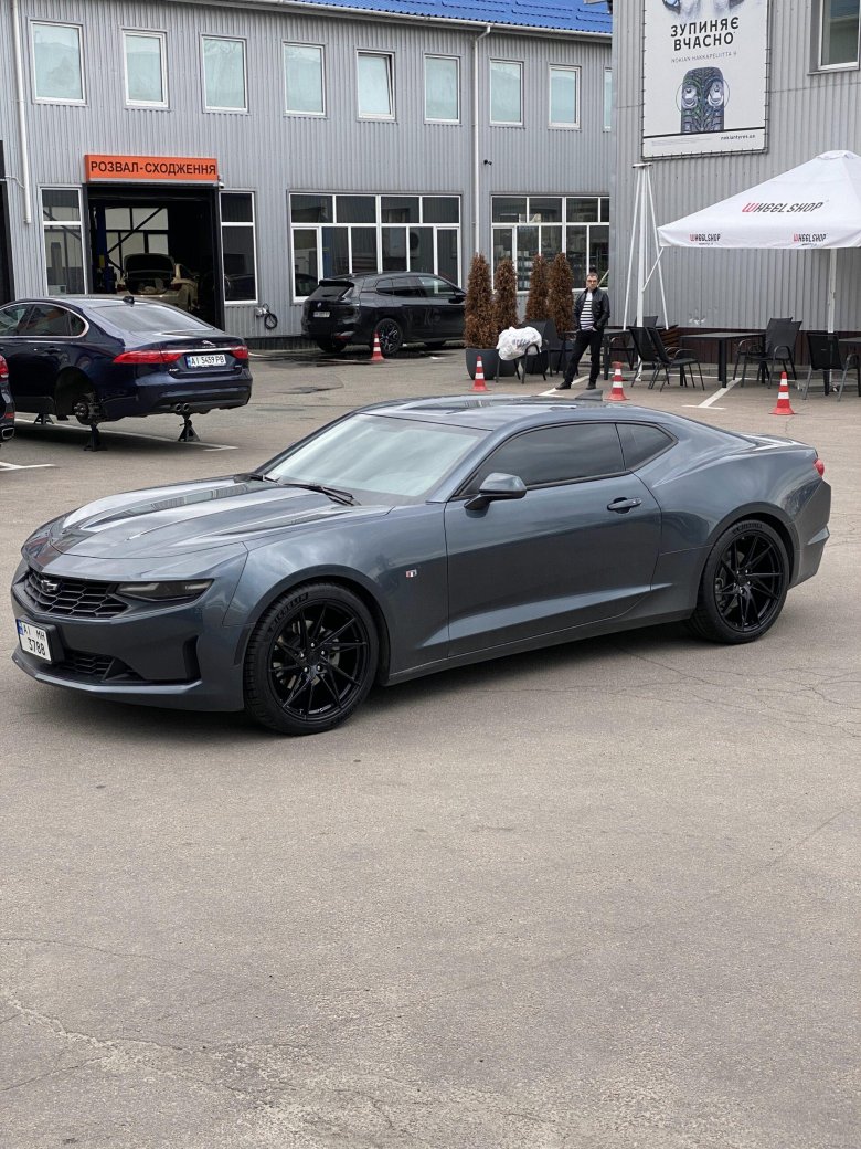 Chevrolet camaro 2