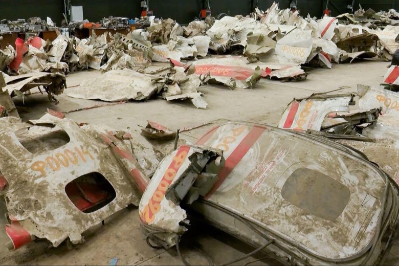 Обломки самолета