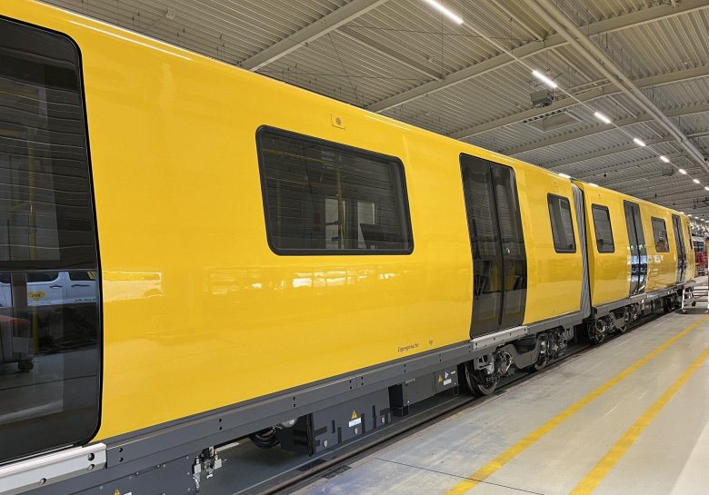 Поезд метро штадлер