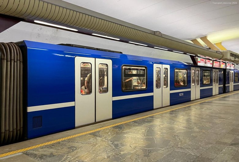 Поезда метро минска
