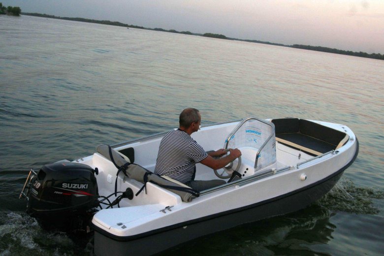 Лодка пластиковая армада барракуда