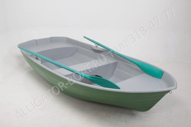 Лодка пластиковая