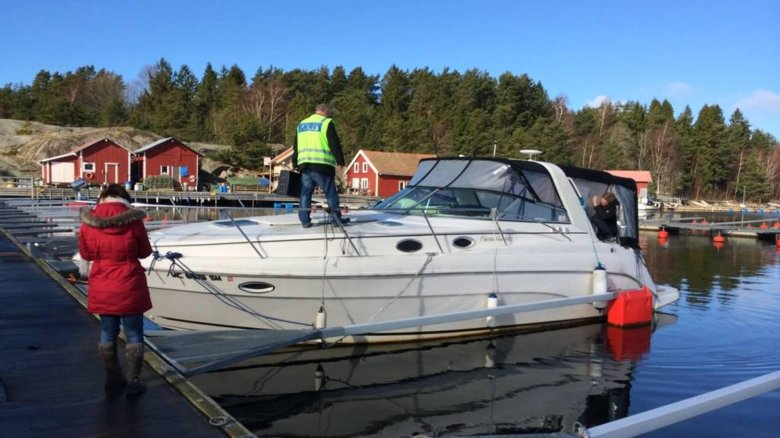 Катер лодка