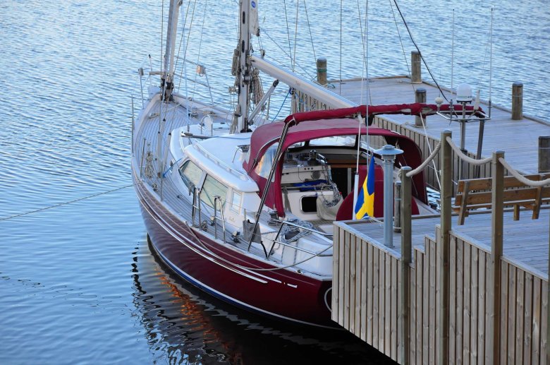 Pilothouse sailing yachts