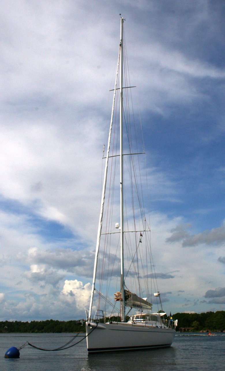 Парусная яхта