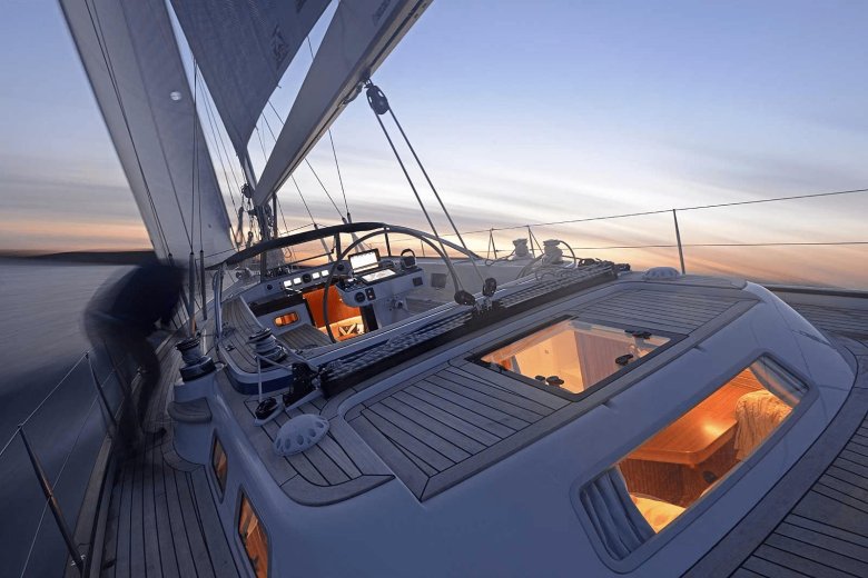 Яхта парусная