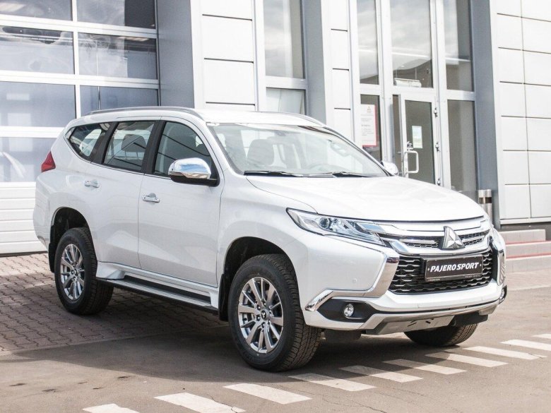 Mitsubishi pajero sport 2019 белый