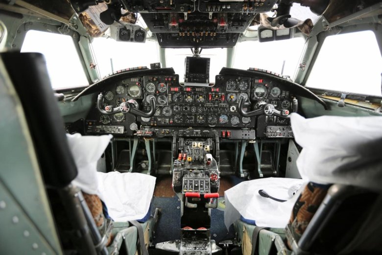 Ан 26 кабина