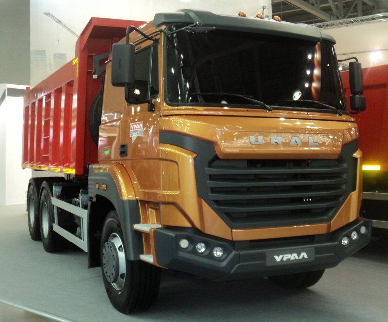 Бескапотный урал самосвал