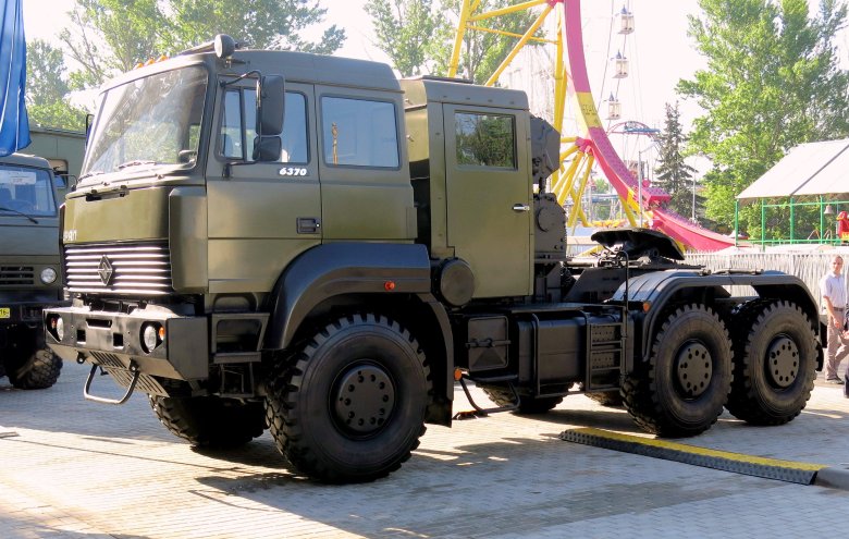Урал 6370 седельный тягач
