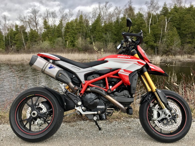 Hypermotard 939 sp
