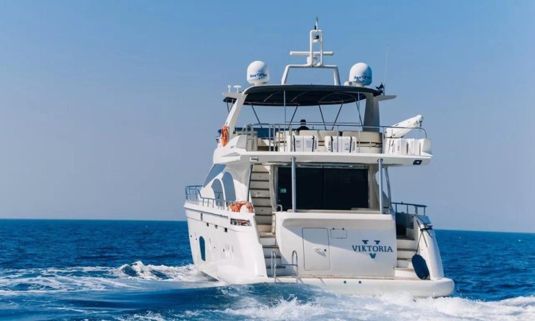 Яхта элеганс 65